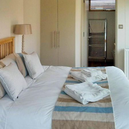 Upton Lakes Lodges Cullompton Exteriör bild
